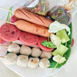 ลูกชิ้นปิ้งย่าง เตาถ่านซอยข้างโฮมโปรระยอง Rayong