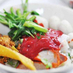 เย็นตาโฟแห้ง