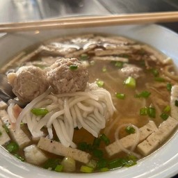 ก๋วยจั๊บอุบล+ไข่กระทะ