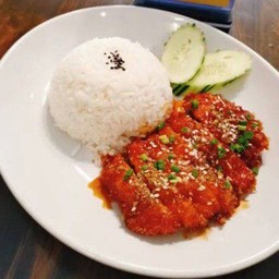 ข้าวไก่ทอดซอสเกาหลี