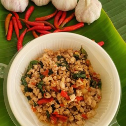 ข้าวกะเพรา หมูสับ