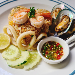 ข้าวผัดทะเล