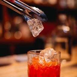 มา-หา-ชน