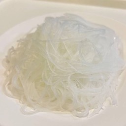 วุ้นเส้น