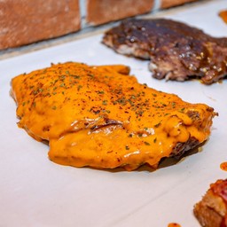 ซี่โครงหมูย่าง รสชีส พร้อมบะหมี่