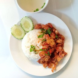 กะเพราไก่กรอบ