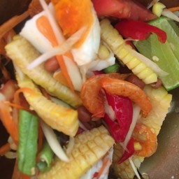 ตำข้าวโพดไข่เค็ม