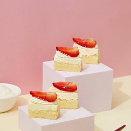 สตอเบอรี่ช็อตเค้ก