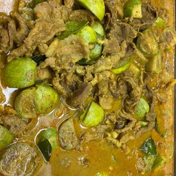 แกงหมูมะเขือ