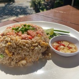 ข้าวผัดแหนม