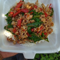 ข้าวราดกะเพราหมูสับ