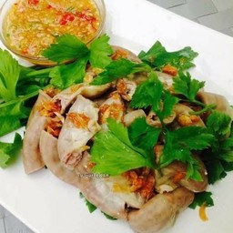 Boiled Pork Intestines with Dipping Sauce