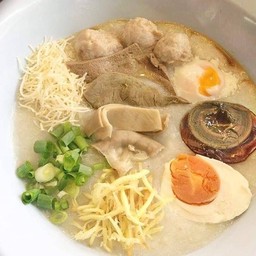 Pork Congee + Offal + 3 Colors Of Eggs (3 Types Of Egg)