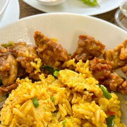 ข้าวคลุกเครื่องแกงเนื้อ+เนื้อทอด