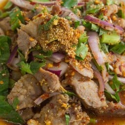 น้ำตกเนื้อ