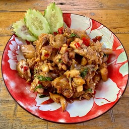 กับข้าวกระเพราไก่ตุ๋น