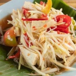 ตำไก่ยอ