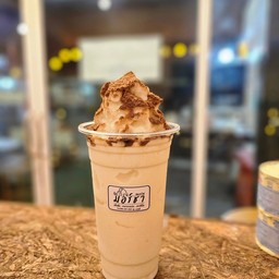 นมหมีปั่นภูเขาไฟ