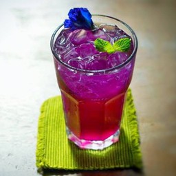 Butterfly Pea With Lime Juice