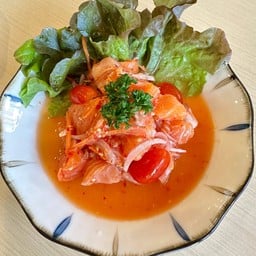 ยำแซลมอน