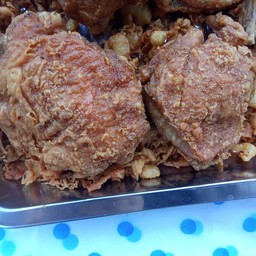 ครัว พิชญาภาส์ ไก่เเซ่บ เด้อ