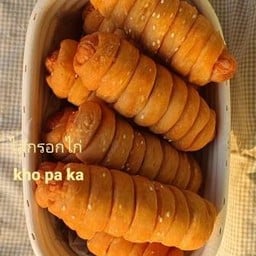 โก๋ไส้กรอกไก่