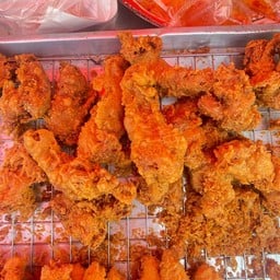 ไก่ย่างไก่ทอดหน้ากุ่มสะเเก