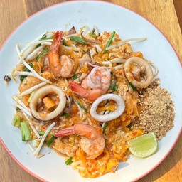 ผัดไทยไข่แตก(ฮาลาล)