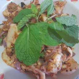 ลาบปลาหมึก