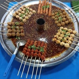 ลูกชิ้นปิ้งหม้อไฟ นายหมึกดำ ตลาดไนท์