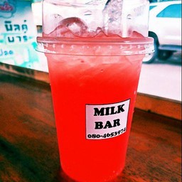 สตรอว์เบอร์รี่โซดาเย็น