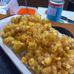 ข้าวโพดทอดทรงเครื่อง