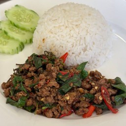 ข้าวกระเพราเนื้อสับ