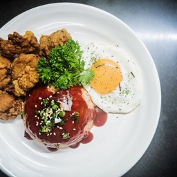 ข้าวผัดกิมจิไก่คาราเกะ