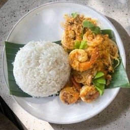 ข้าวหน้ากุ้งผัดผงกะหรี่