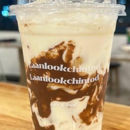 ล้านลูกชิ้นทอด cafe‘ & food สาขา2