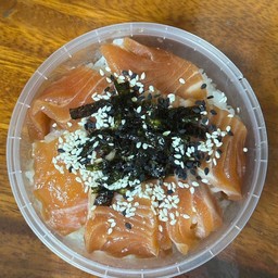 ข้าวหน้าแซลม่อนดองซีอิ้ว