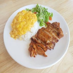 ข้าวไก่สไปซี่ไข่ข้น