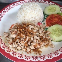 ข้าวหมูสับทอดกระเทียม