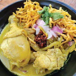 ข้าวซอย ไก่+ซี่โครงหมู