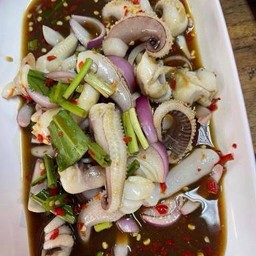 ยำหนวดปลาหมึก