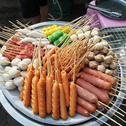 ไส้กรอกไก่ทอด คละรส [เส้นใหญ่ 2 ชิ้น เส้นเล็ก 4ชิ้น]