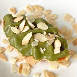 ครอฟเฟิล ชาเขียวอัลมอนด์ (ขนาด 50 g.)