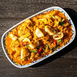 หมึกผัดผงกะหรี่