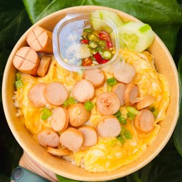 ข้าวไข่ข้นไส้กรอก