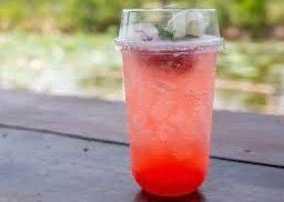 สตรอเบอร์รี่โซดา