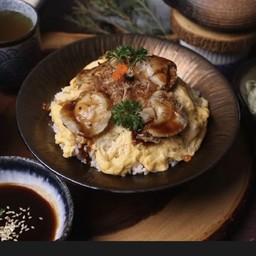 Hottest Omurice ข้าวญี่ปุ่นไข่ข้น หอยเชลล์ฮอกไกโดย่าง