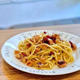 สปาเก็ตตี้ พริกแห้ง หมูย่าง
