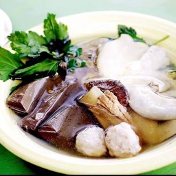 Boiled Pork Blood Soup With Offal