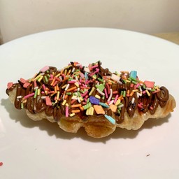 Birthday  Croffle (เบิร์ด เดย์ ครอฟเฟิล)